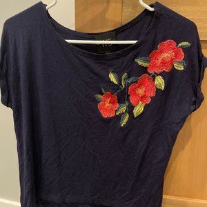 W5 WOMEN TOP SIZE SMALL